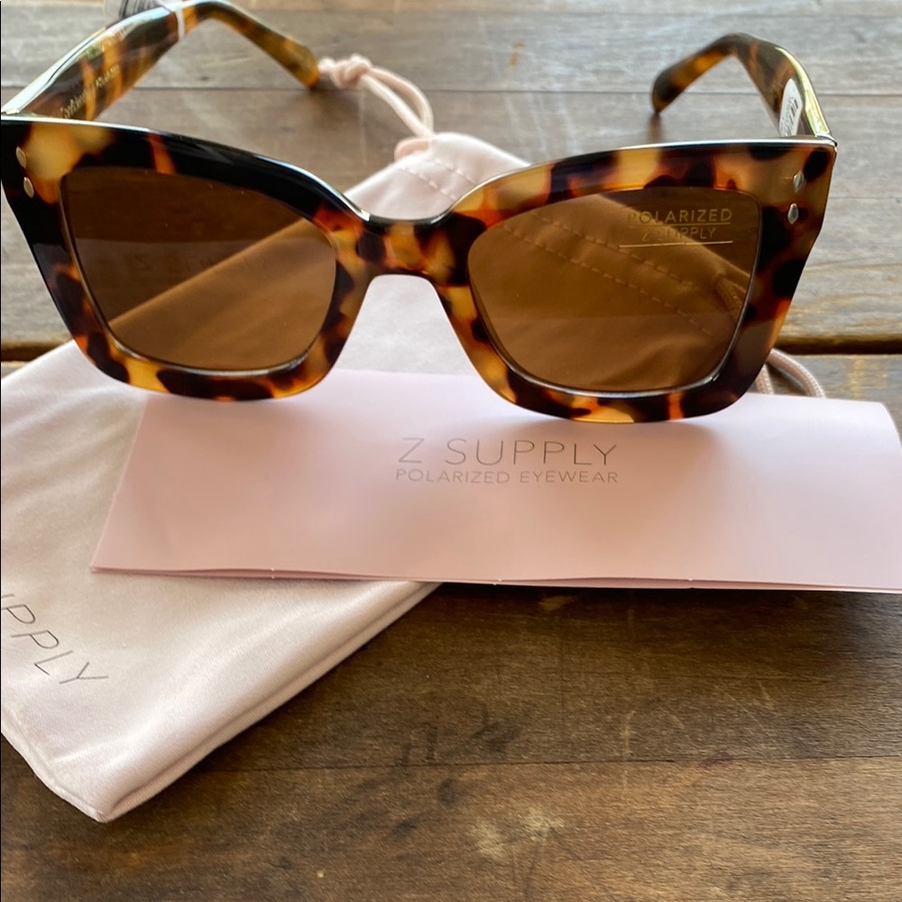 Z Supply Brown Cat-Eye Sunglasses